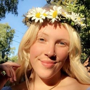 Meet your Posher, Mia